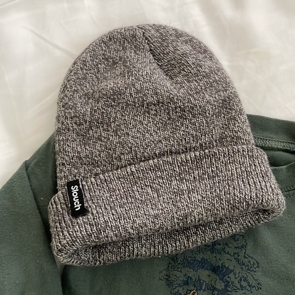 Slouch Beanie & Carter Onesie Set - Picture 2 of 3